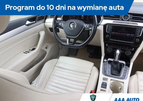 Volkswagen Passat cena 68000 przebieg: 151589, rok produkcji 2015 z Raszków małe 154